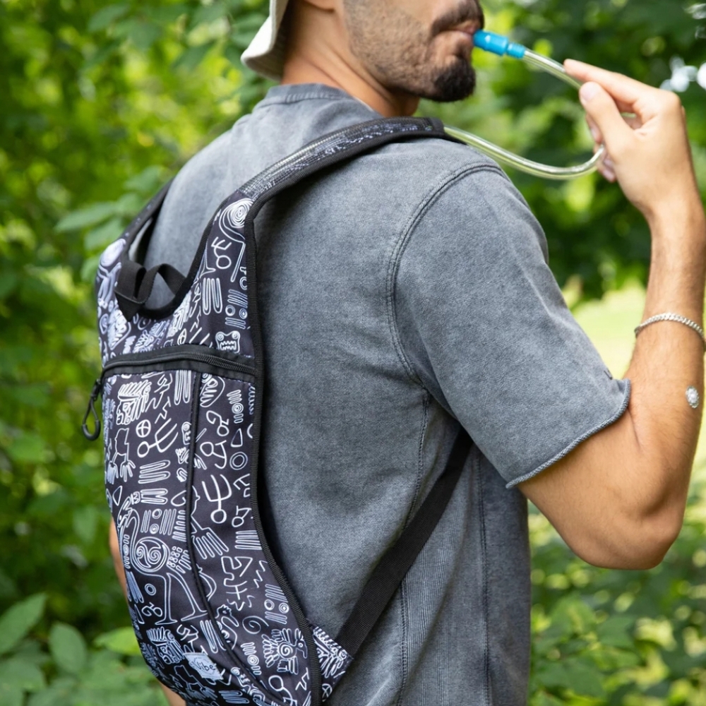 Vibe Black & Whit Tribal Hydration Festival Hiking Backpack NWT